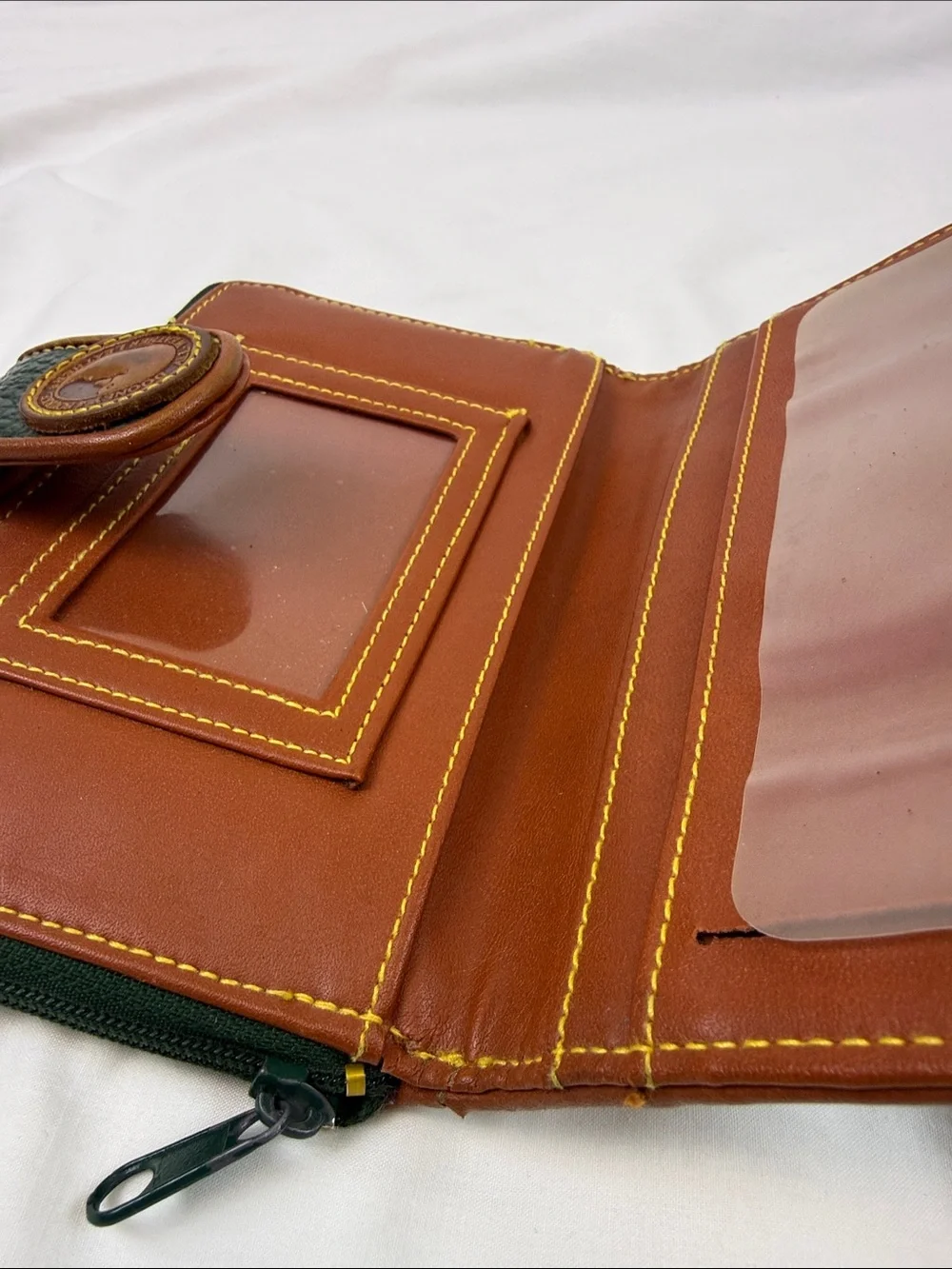 Dooney & Bourke Green and Tan Leather Phone Wallet Case with Logo Snap